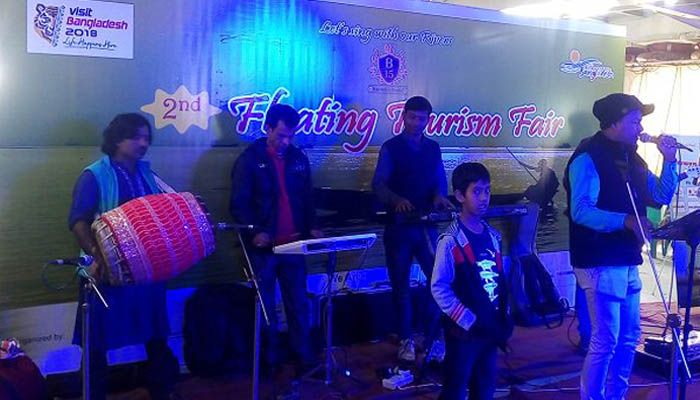 নদীভিত্তিক পর্যটন বিকাশে অন্যরকম ভাসমান পর্যটন মেলা নদীভিত্তিক পর্যটন বিকাশে অন্যরকম ভাসমান পর্যটন মেলা