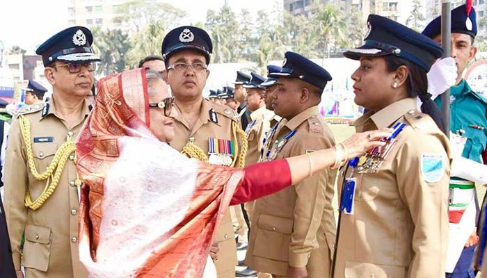 পুলিশ বাহিনীর সর্বোচ্চ পুরস্কার পিপিএম পদক পেলেন কাজী লিমা