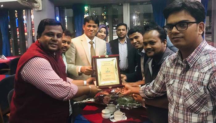 ওসি নেজামকে সংবর্ধনা দিল বেগমগঞ্জ টেক্সটাইল কলেজের সাবেক শিক্ষার্থীরা