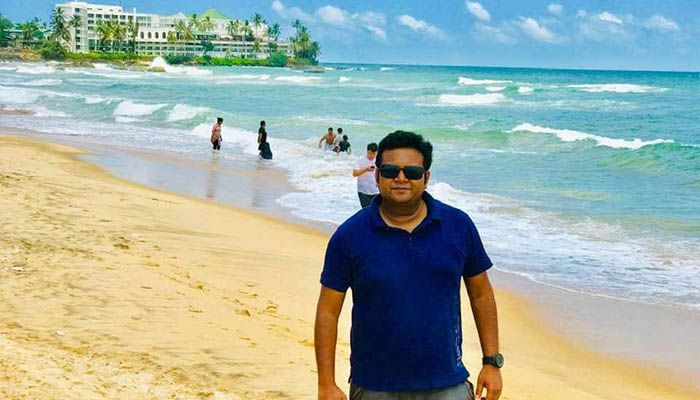 সব ধর্ম-বর্ণের মানুষের মেলবন্ধন গল ফেস সমুদ্র সৈকত সব ধর্ম-বর্ণের মানুষের মেলবন্ধন গল ফেস সমুদ্র সৈকত