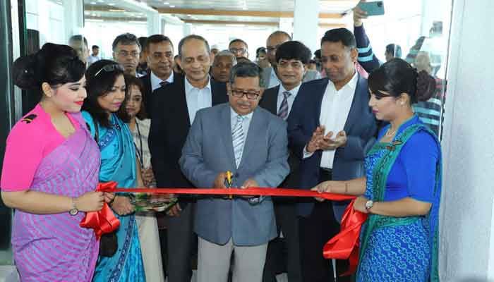 মদিনায় গেল বিমানের ফ্লাইট