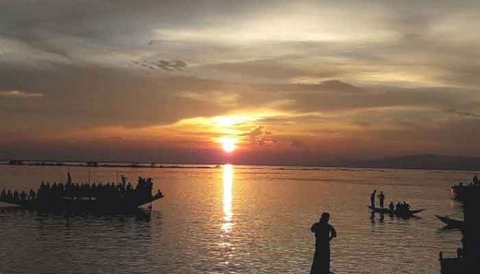 টাঙ্গুয়ার হাওরে পর্যটকদের রাত্রিযাপন নিষিদ্ধ টাঙ্গুয়ার হাওরে পর্যটকদের রাত্রিযাপন নিষিদ্ধ