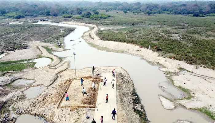 রাতারগুলে সংরক্ষিত এলাকায় হচ্ছে পার্কিং রাতারগুলে সংরক্ষিত এলাকায় হচ্ছে পার্কিং