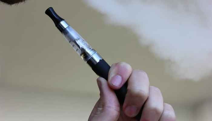  সিগারেট ছাড়তে সহায়ক ভেপিং