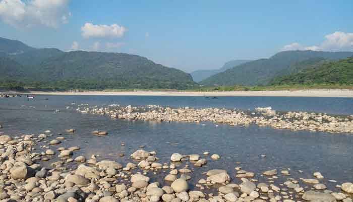 প্রকৃতিকন্যা জাফলংয়ে পর্যটকদের ভিড়