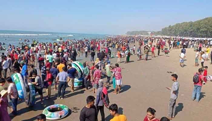 কক্সবাজারে পর্যটন ব্যবসার নামে চলছে নৈরাজ্য!
