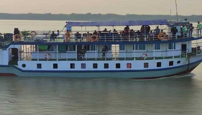 সুন্দরবনে পর্যটন নৌযান চলাচলে নিষেধাজ্ঞা প্রত্যাহার