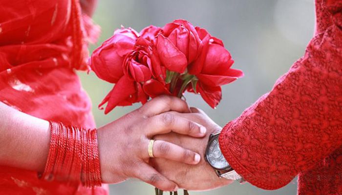 দেশে দেশে ভালোবাসা দিবস উদযাপন
