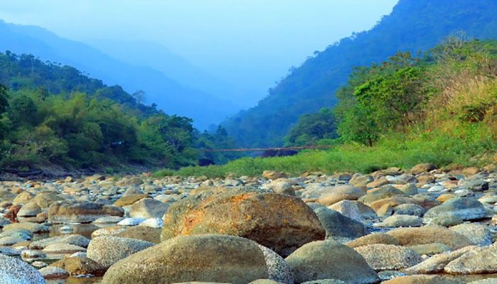 চেনা রুপে ফিরছে পর্যটন খাত