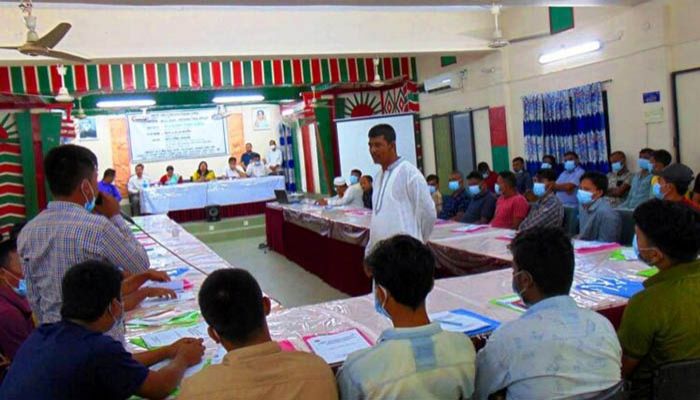 বান্দরবানের ট্যুরিস্ট গাইড ও চালকদের প্রশিক্ষণ গ্রহণ বান্দরবানের ট্যুরিস্ট গাইড ও চালকদের প্রশিক্ষণ গ্রহণ
