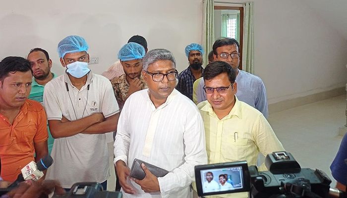 বিনামূল্যে প্রায় এক হাজার রোগীর চোখের অপারেশন বিনামূল্যে প্রায় এক হাজার রোগীর চোখের অপারেশন