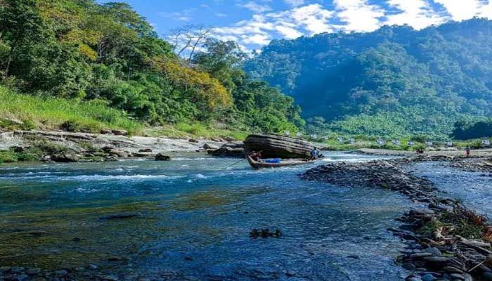 প্রশাসনের নিষেধাজ্ঞায় পর্যটক শূন্য বান্দরবান! 