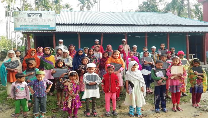 পল্লী গ্রামে আলোর পথ দেখাচ্ছে হাবিবিয়া কুরআন শিক্ষা কেন্দ্র