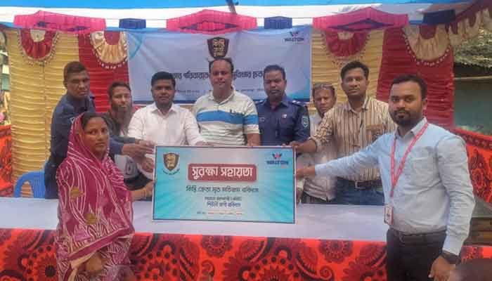 গাইবান্ধায় কিস্তি ক্রেতার মৃত্যুতে তার পরিবারকে ওয়ালটন প্লাজার সহায়তা