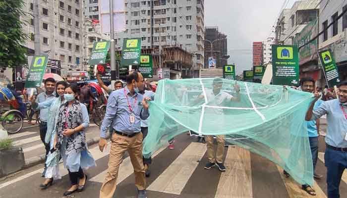 ডেঙ্গু সচেতনতায় ওয়ালটন প্লাজার র্যালি ডেঙ্গু সচেতনতায় ওয়ালটন প্লাজার র্যালি