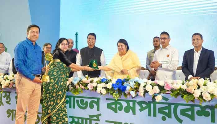 ‘গ্রিন ফ্যাক্টরি অ্যাওয়ার্ড-২০২৩’ পেল ওয়ালটন ‘গ্রিন ফ্যাক্টরি অ্যাওয়ার্ড-২০২৩’ পেল ওয়ালটন