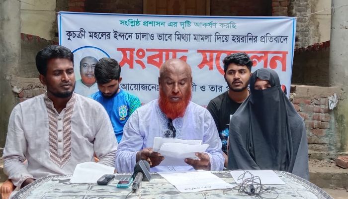 সুবর্ণচরে ভূমিহীন নেতার সংবাদ সম্মেলন 